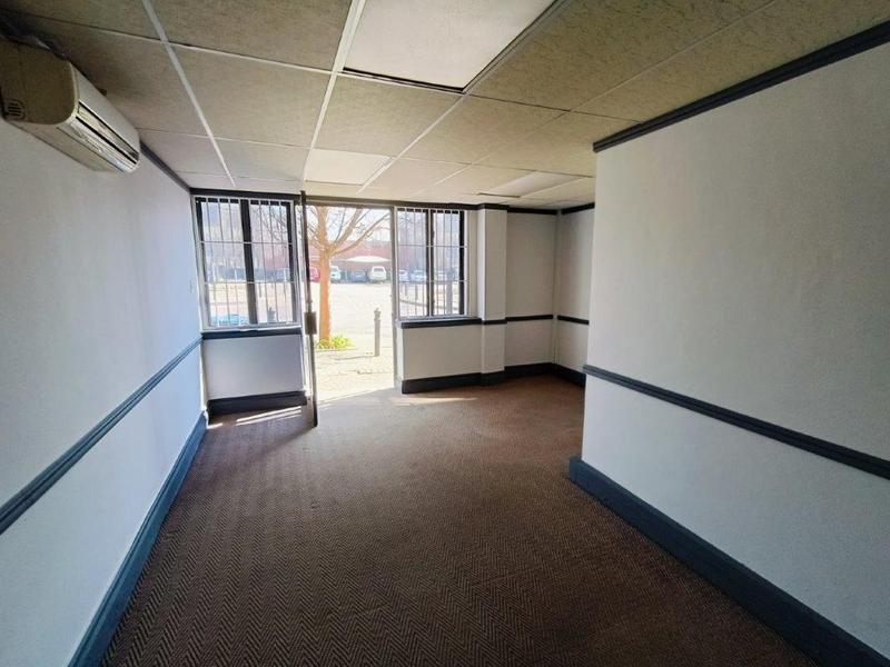 To Let Commercial Property for Rent in Randjespark Gauteng
