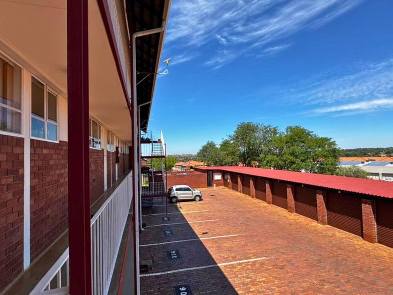To Let 1 Bedroom Property for Rent in Birchleigh Gauteng