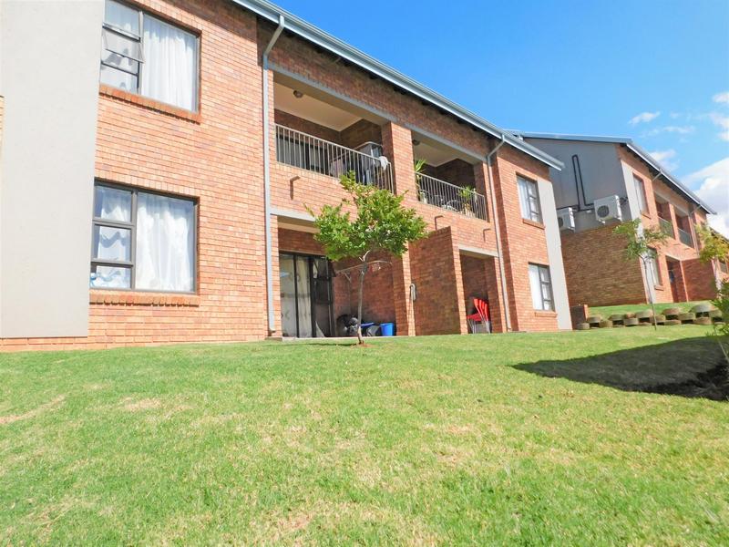 2 Bedroom Property for Sale in Wilgeheuwel Gauteng