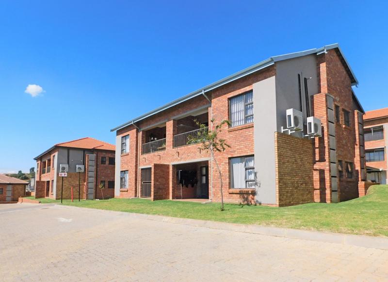 2 Bedroom Property for Sale in Wilgeheuwel Gauteng