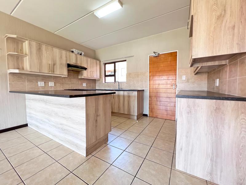 2 Bedroom Property for Sale in Wilgeheuwel Gauteng