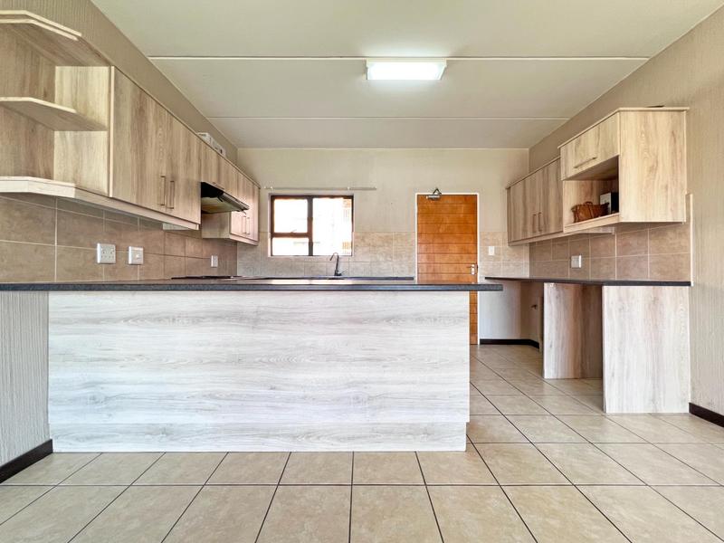 2 Bedroom Property for Sale in Wilgeheuwel Gauteng