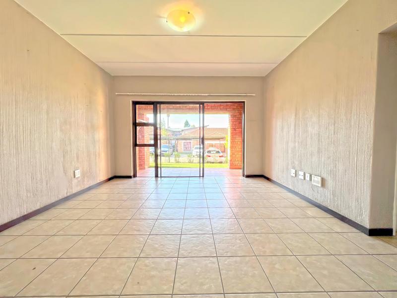 2 Bedroom Property for Sale in Wilgeheuwel Gauteng