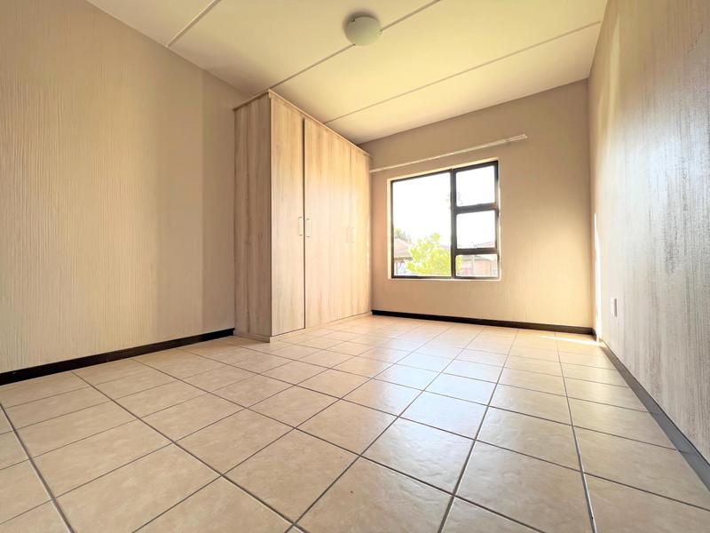 2 Bedroom Property for Sale in Wilgeheuwel Gauteng
