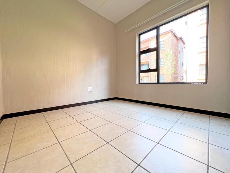 2 Bedroom Property for Sale in Wilgeheuwel Gauteng