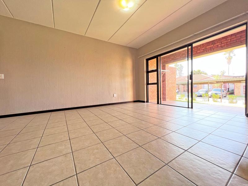 2 Bedroom Property for Sale in Wilgeheuwel Gauteng