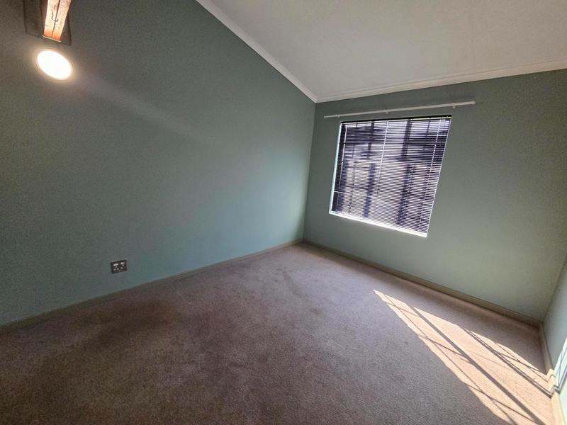 3 Bedroom Property for Sale in La Montagne Gauteng