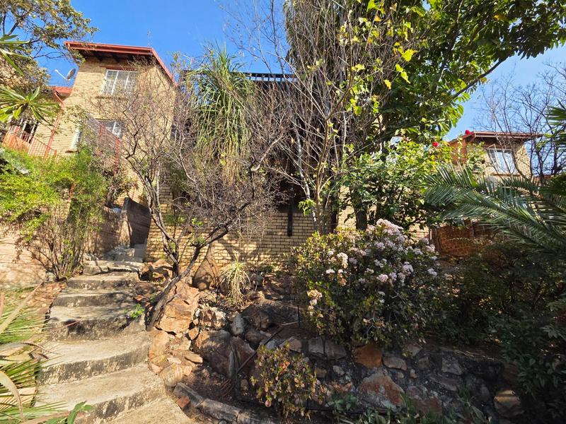 3 Bedroom Property for Sale in La Montagne Gauteng