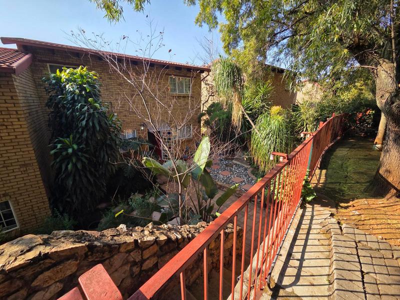 3 Bedroom Property for Sale in La Montagne Gauteng