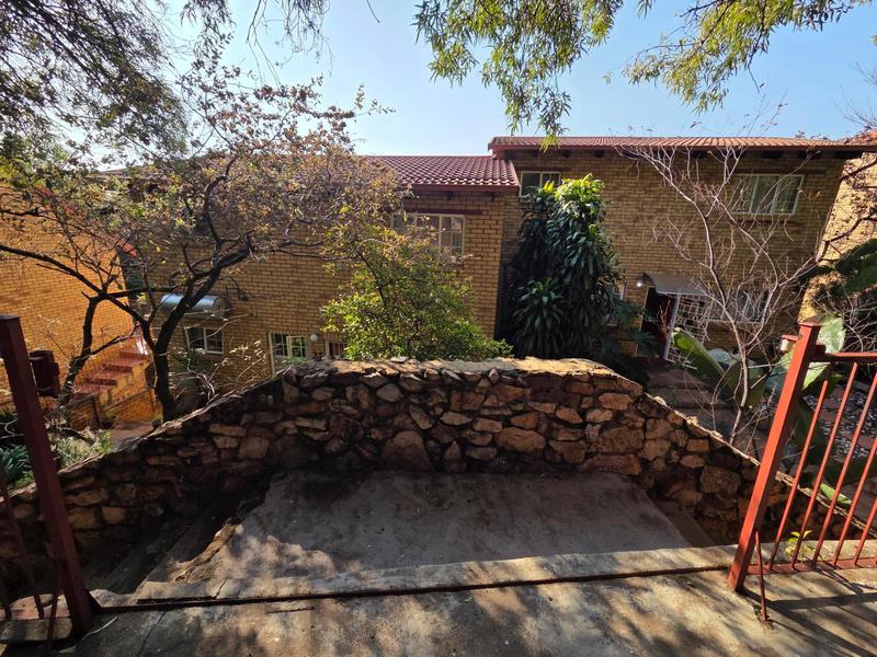 3 Bedroom Property for Sale in La Montagne Gauteng