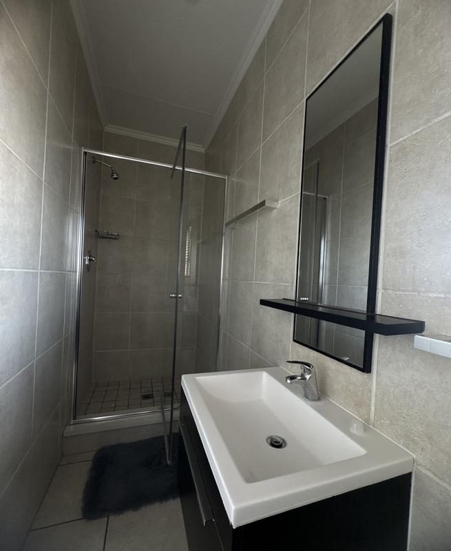 To Let 2 Bedroom Property for Rent in Greenstone Hill Gauteng