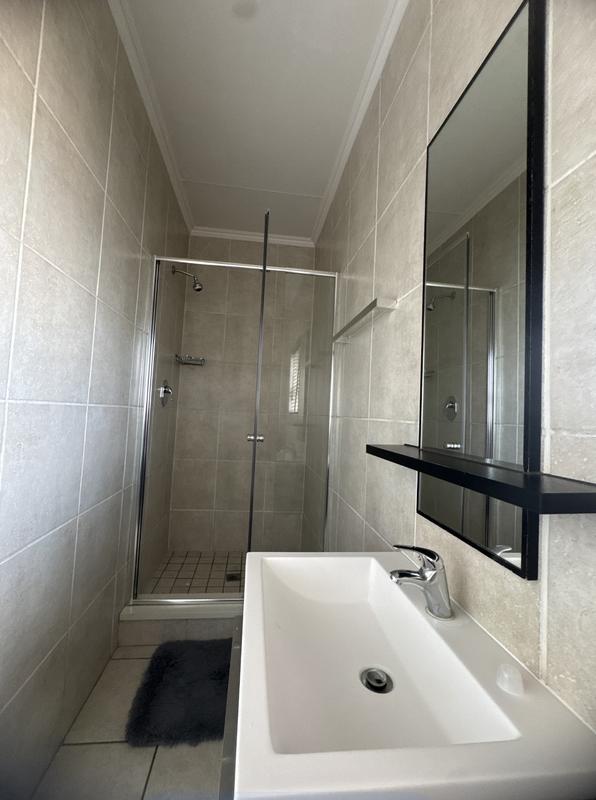 To Let 2 Bedroom Property for Rent in Greenstone Hill Gauteng