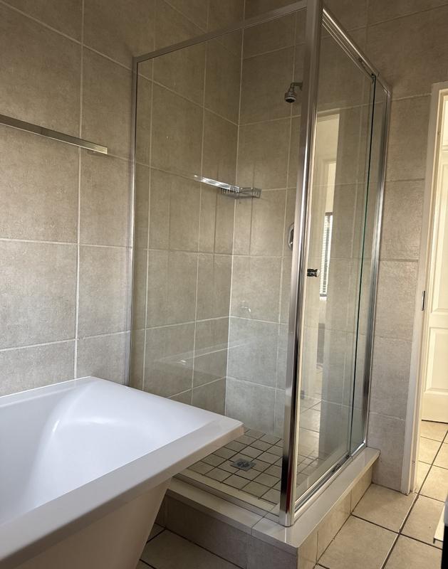To Let 2 Bedroom Property for Rent in Greenstone Hill Gauteng