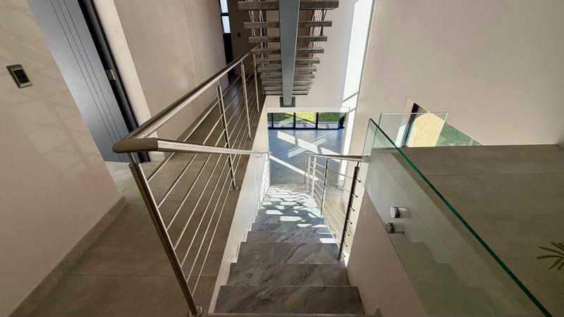 To Let 4 Bedroom Property for Rent in Houghton Estate Gauteng