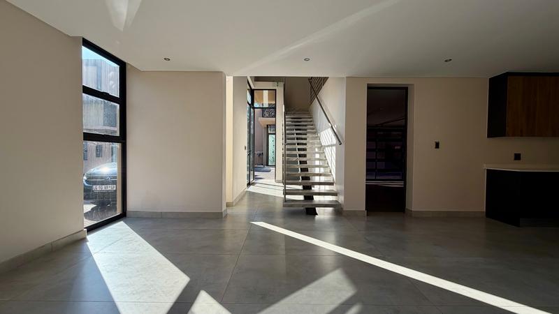 To Let 4 Bedroom Property for Rent in Houghton Estate Gauteng