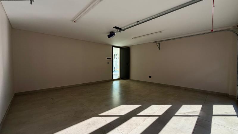To Let 4 Bedroom Property for Rent in Houghton Estate Gauteng