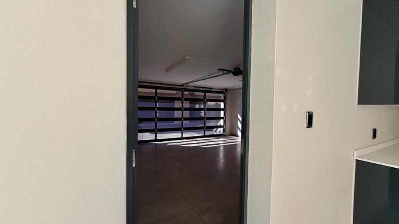 To Let 4 Bedroom Property for Rent in Houghton Estate Gauteng