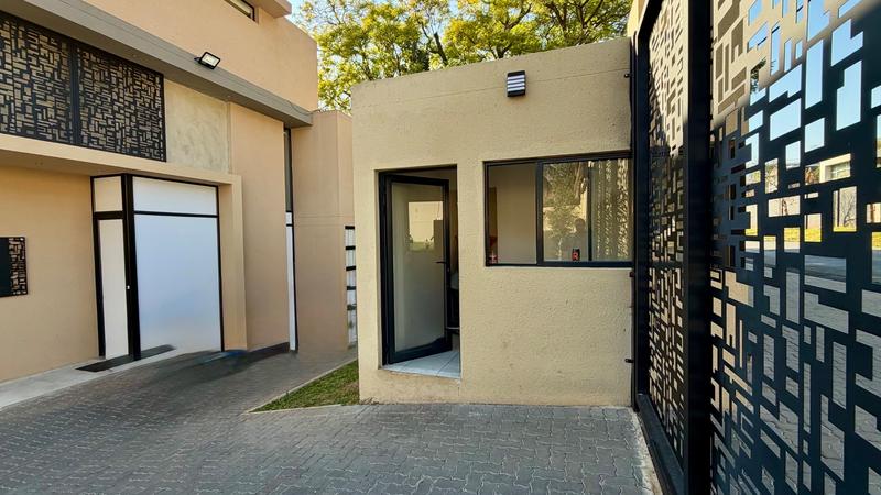To Let 4 Bedroom Property for Rent in Houghton Estate Gauteng