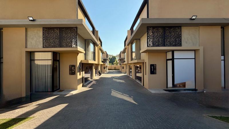 To Let 4 Bedroom Property for Rent in Houghton Estate Gauteng