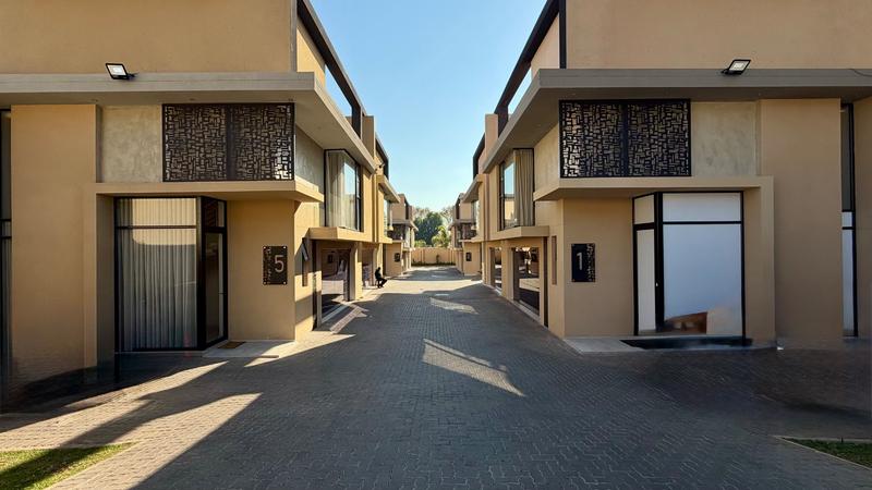 To Let 4 Bedroom Property for Rent in Houghton Estate Gauteng