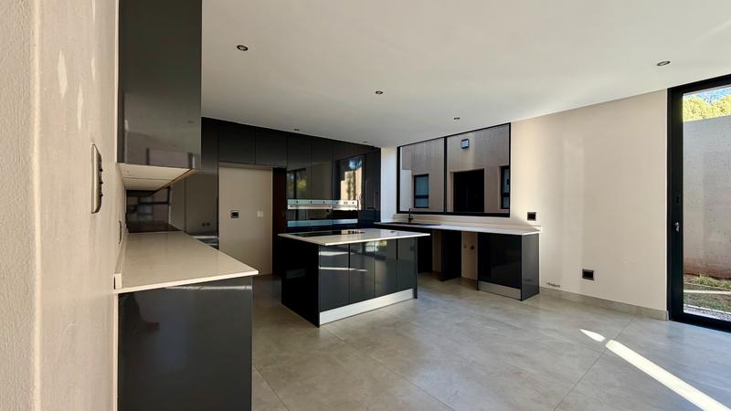 To Let 4 Bedroom Property for Rent in Houghton Estate Gauteng