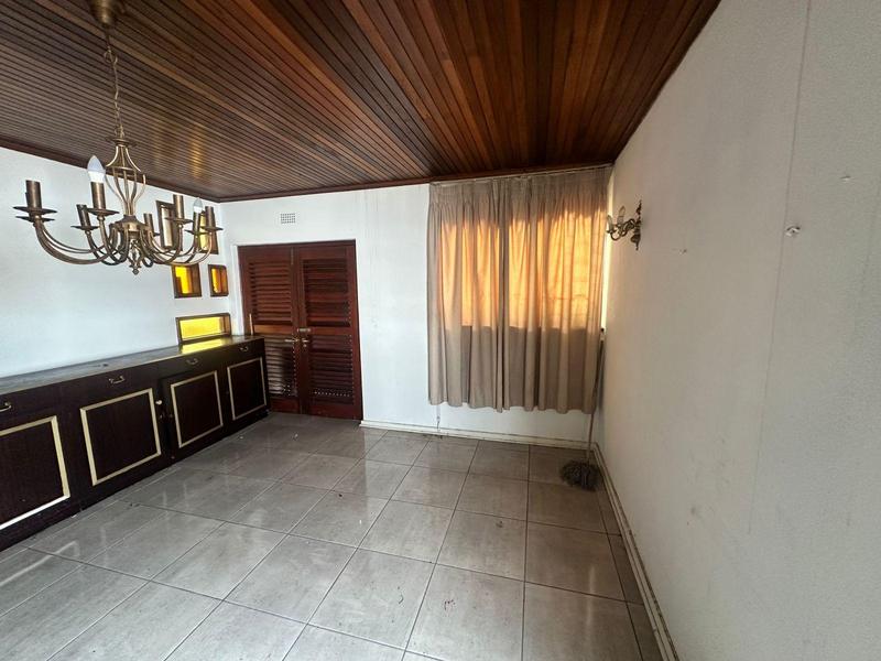 6 Bedroom Property for Sale in Atholl Gauteng