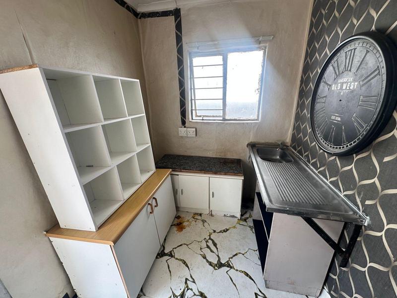 6 Bedroom Property for Sale in Atholl Gauteng