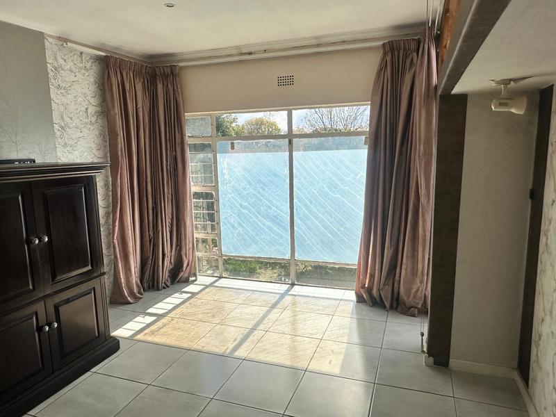 4 Bedroom Property for Sale in Atholl Gauteng