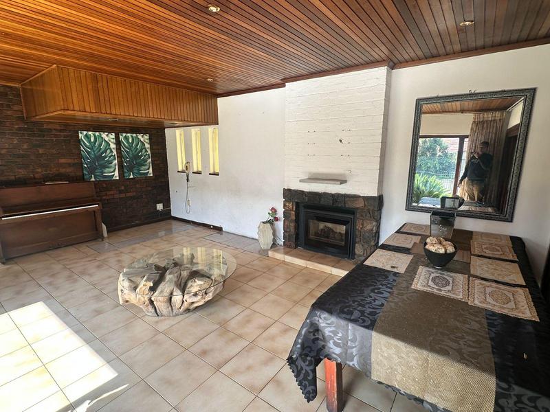 4 Bedroom Property for Sale in Atholl Gauteng