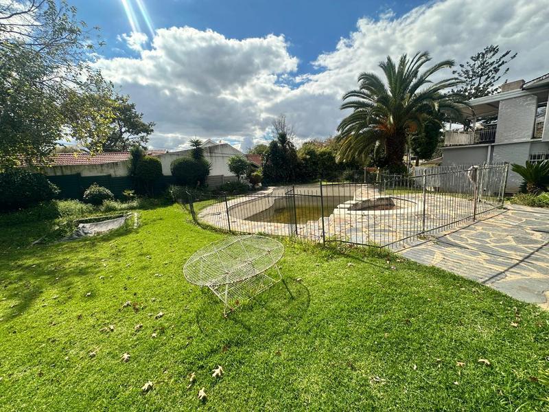 4 Bedroom Property for Sale in Atholl Gauteng