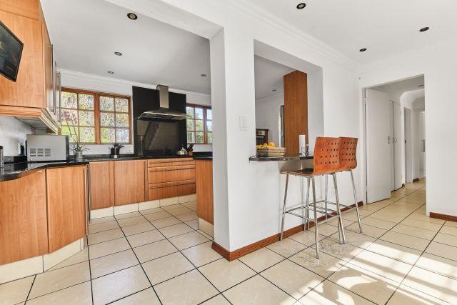 To Let 5 Bedroom Property for Rent in Sunninghill Gauteng