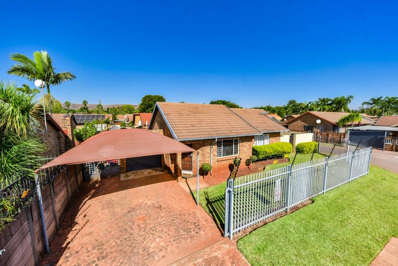 2 Bedroom Property for Sale in Dorandia Gauteng