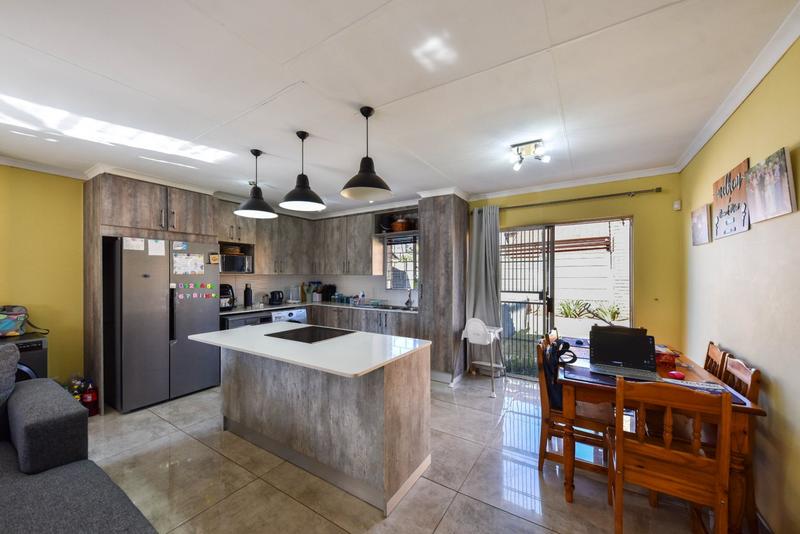 2 Bedroom Property for Sale in Dorandia Gauteng