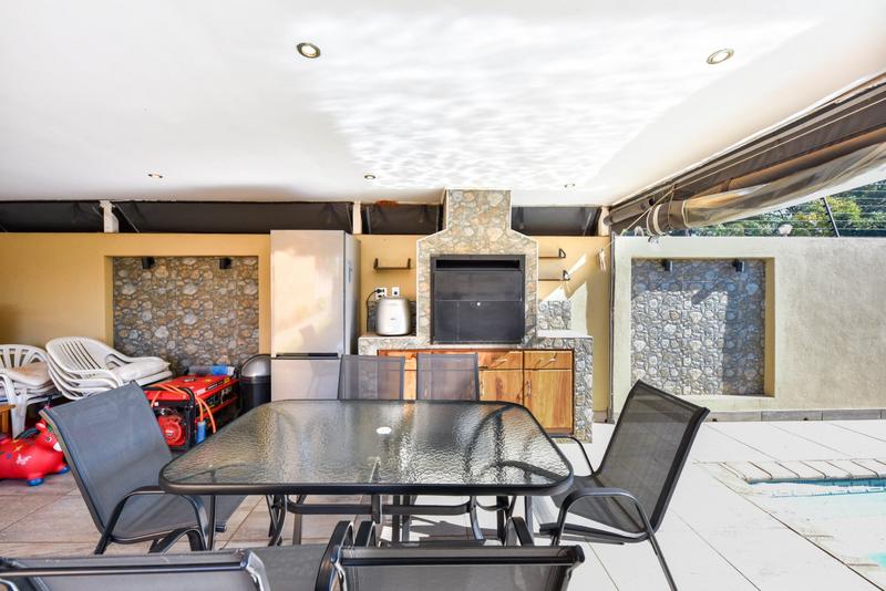2 Bedroom Property for Sale in Dorandia Gauteng
