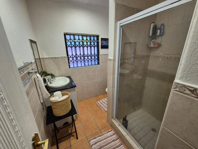 2 Bedroom Property for Sale in Florauna Gauteng