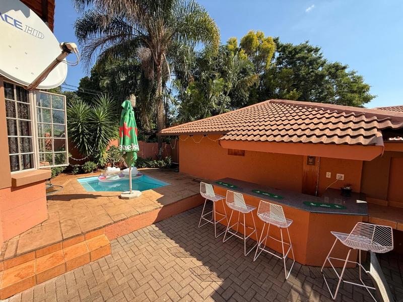2 Bedroom Property for Sale in Florauna Gauteng