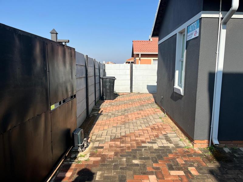 3 Bedroom Property for Sale in Albertsdal Gauteng
