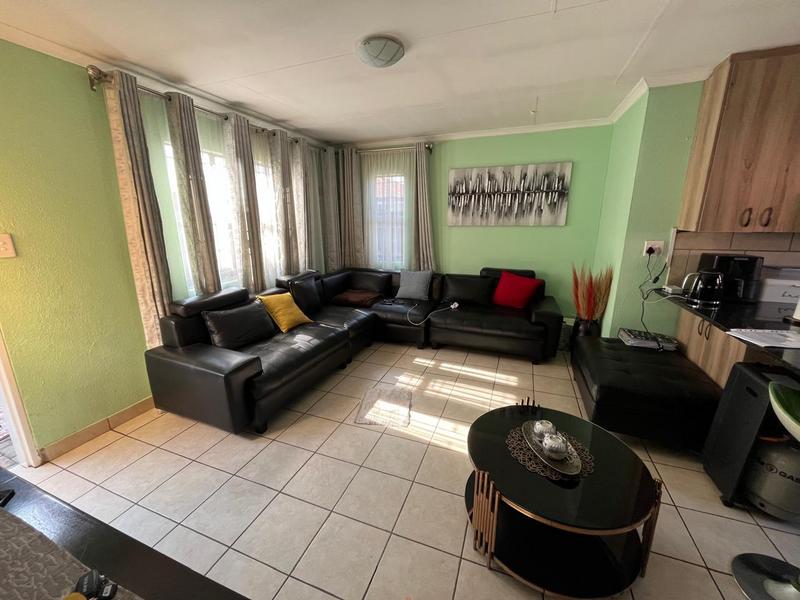 3 Bedroom Property for Sale in Albertsdal Gauteng