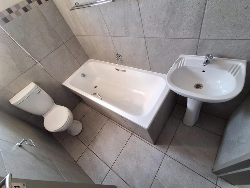 3 Bedroom Property for Sale in Albertsdal Gauteng