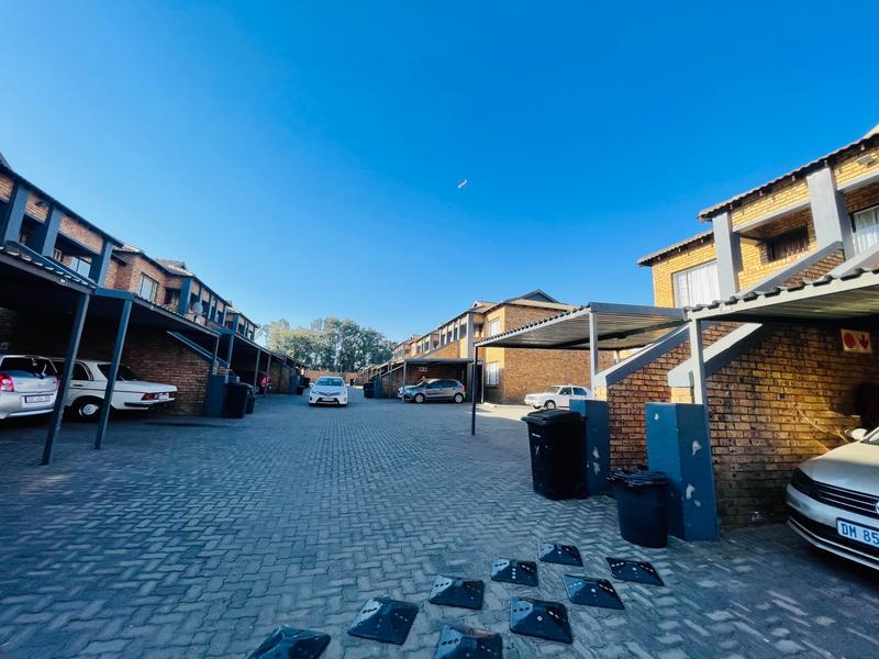 2 Bedroom Property for Sale in Germiston West Gauteng