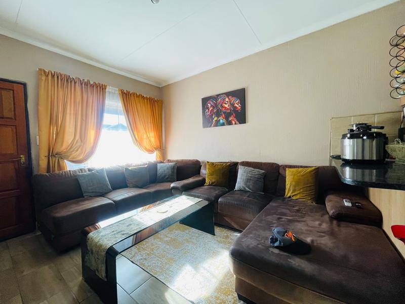 2 Bedroom Property for Sale in Germiston West Gauteng