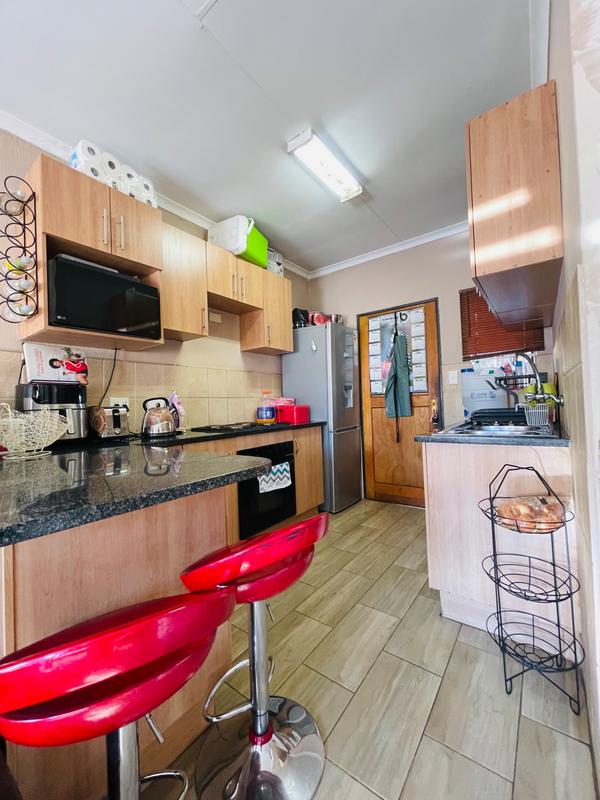 2 Bedroom Property for Sale in Germiston West Gauteng