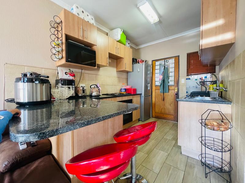 2 Bedroom Property for Sale in Germiston West Gauteng