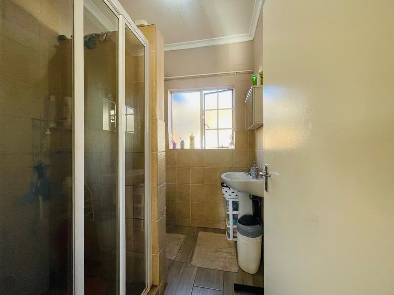 2 Bedroom Property for Sale in Germiston West Gauteng