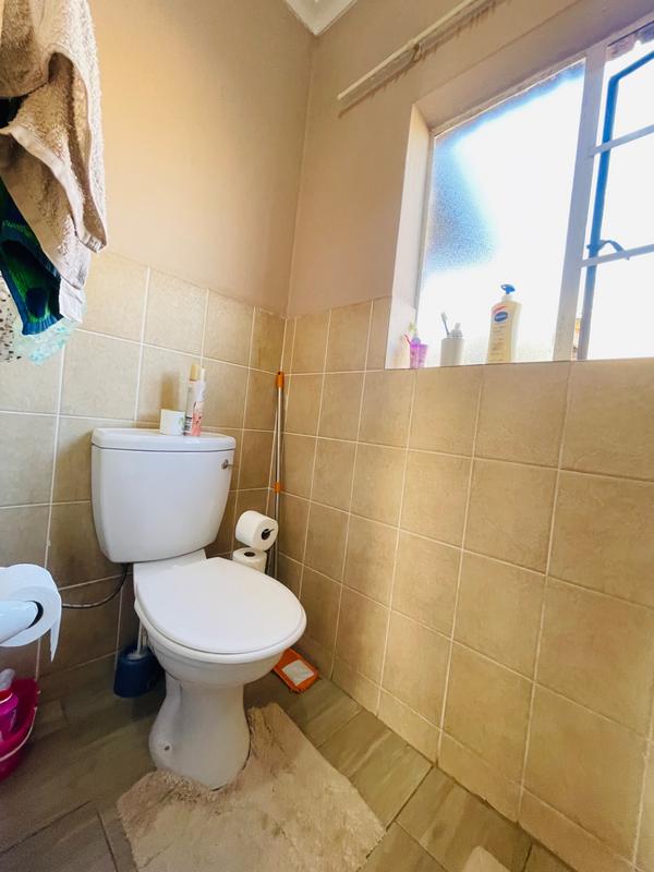 2 Bedroom Property for Sale in Germiston West Gauteng