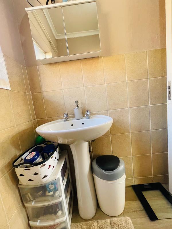 2 Bedroom Property for Sale in Germiston West Gauteng