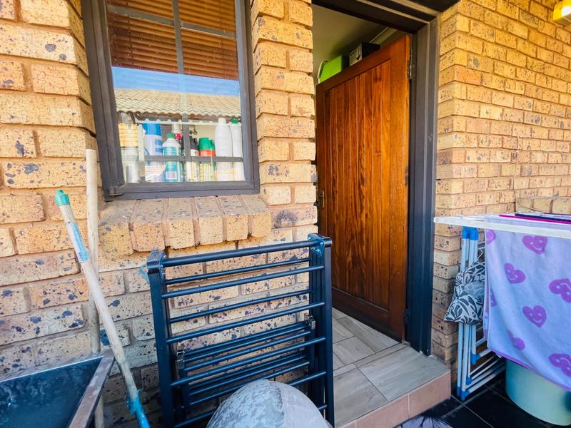2 Bedroom Property for Sale in Germiston West Gauteng