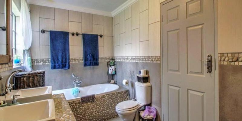 4 Bedroom Property for Sale in Bredell Gauteng