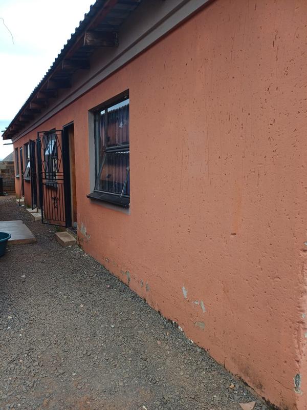 3 Bedroom Property for Sale in Tokoza Gauteng