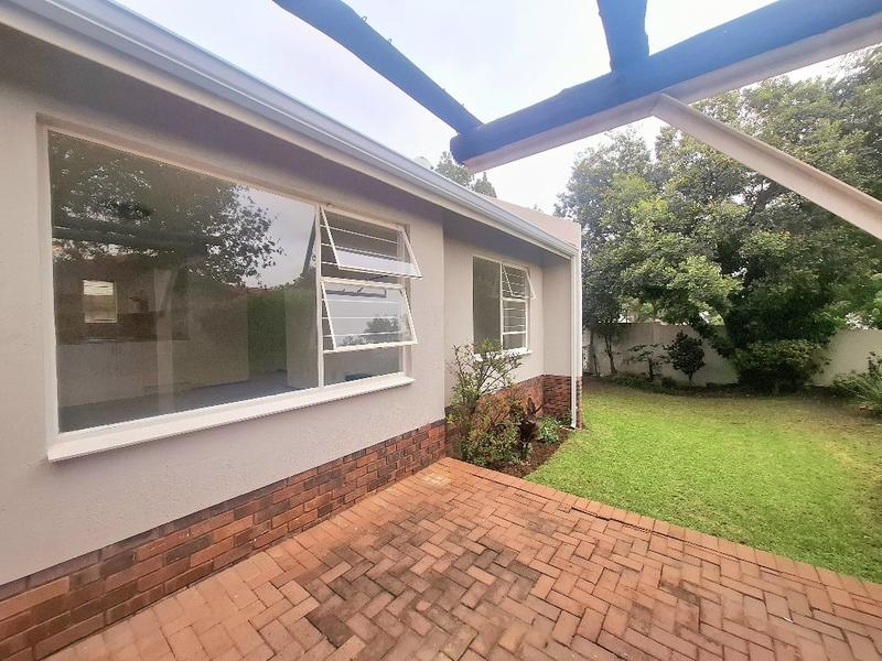 2 Bedroom Property for Sale in Bryanston Gauteng